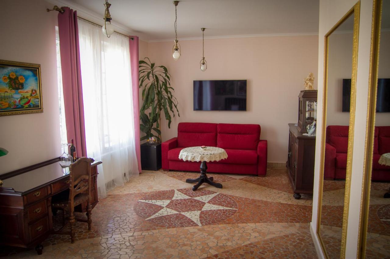 Hotel Bojnicky Vinny Dom Bojnice Esterno foto